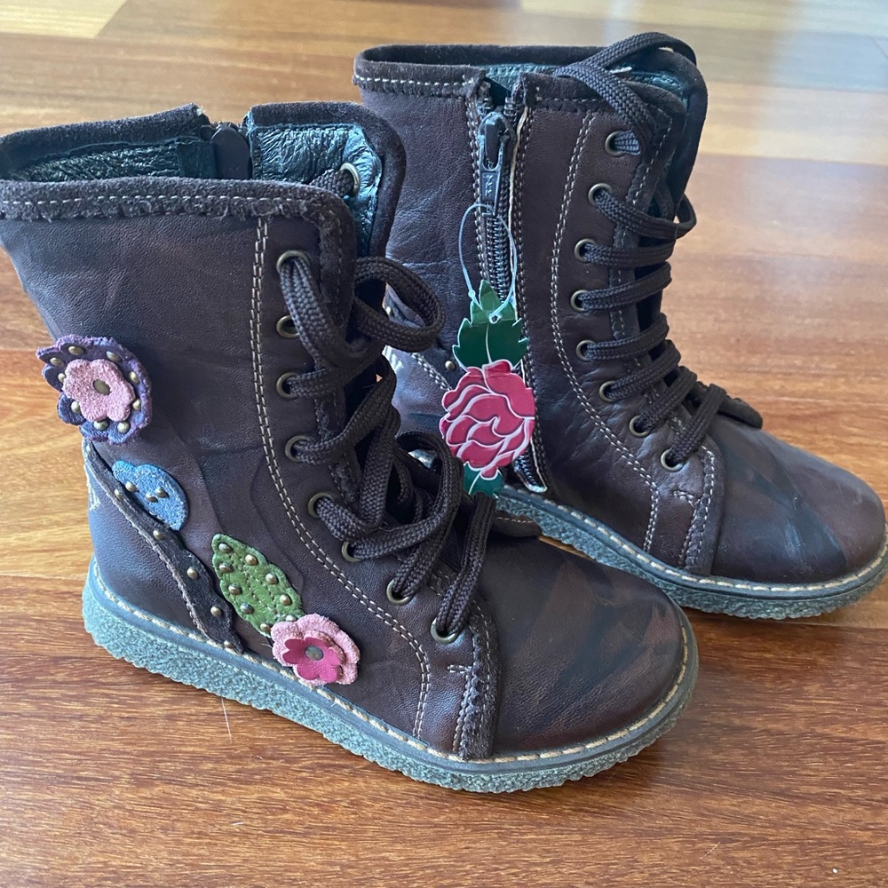 Lelli Kelly boots genuine leather